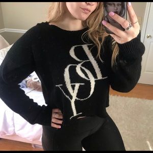 Crop cut off sweater